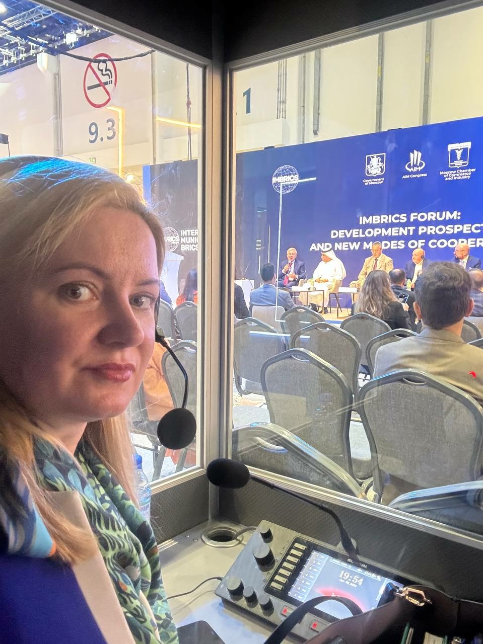 Simultaneous Interpretation